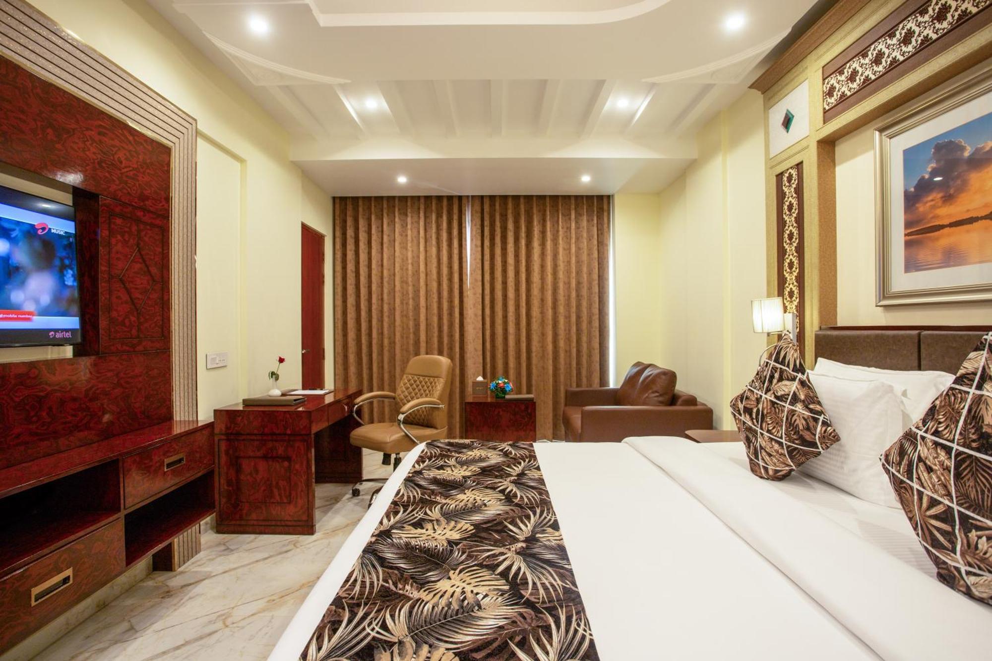 The Avenue Grand Hotel Calangute Exterior photo