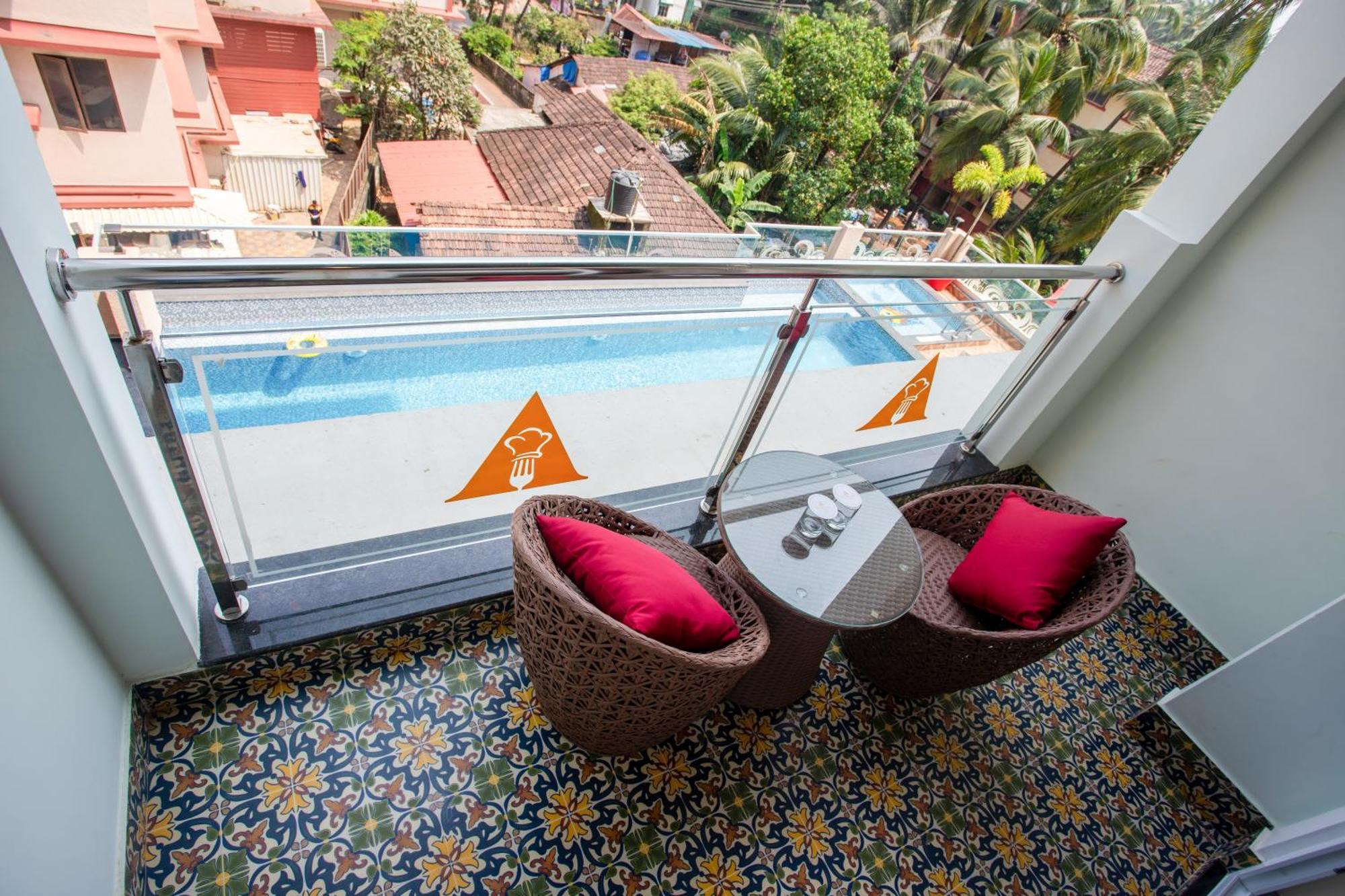 The Avenue Grand Hotel Calangute Room photo